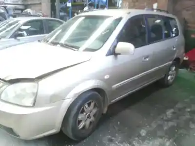 Veicolo di demolizione kia carens 2.0 crdi ex monovolumen dell'anno 2003 alimentato d4ea