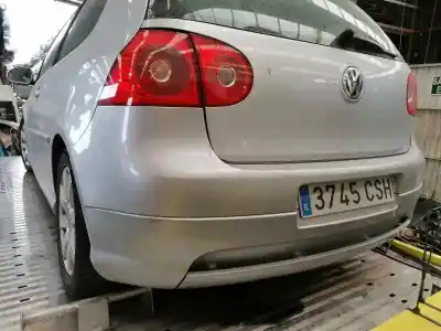 Sloopvoertuig volkswagen                                         golf v (1k1) (10.2003)                                                                                                                                                                                                                                     bkc                                                                                                                                                                                                                                                        van het jaar 2004 aangedreven bkc