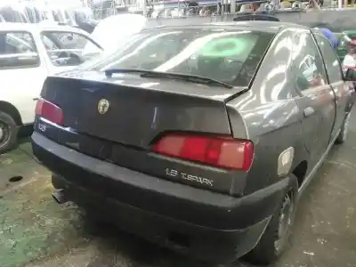 Veicolo di demolizione alfa romeo 146 1.6 16v cat dell'anno 1997 alimentato ar67601