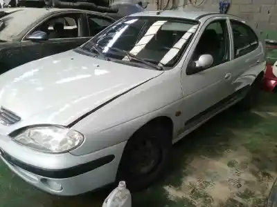 Scrapping Vehicle renault megane i fase 2 berlina (ba0) 1.9 dti diesel 80 cv / 59 kw of the year 2002 powered f9q744