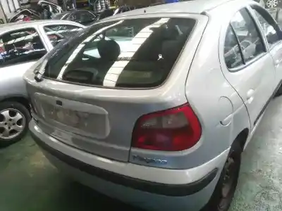 Scrapping Vehicle renault megane i fase 2 berlina (ba0) 1.9 dti diesel 80 cv / 59 kw of the year 2002 powered f9q744