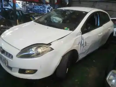 Veicolo di demolizione fiat bravo ii (198_) 1.4 (198axa1b) dell'anno 2011 alimentato 192b2000