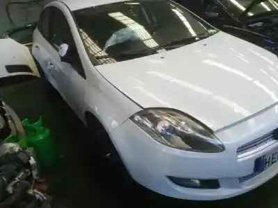 Veicolo di demolizione fiat bravo ii (198_) 1.4 (198axa1b) dell'anno 2011 alimentato 192b2000