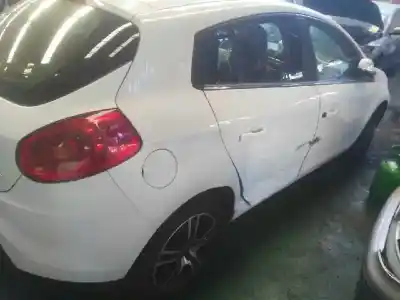 Veicolo di demolizione fiat bravo ii (198_) 1.4 (198axa1b) dell'anno 2011 alimentato 192b2000