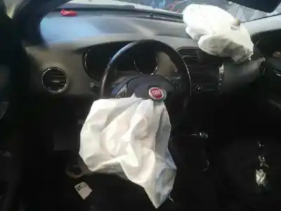 Veicolo di demolizione fiat bravo ii (198_) 1.4 (198axa1b) dell'anno 2011 alimentato 192b2000