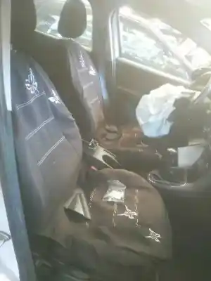 Veicolo di demolizione fiat bravo ii (198_) 1.4 (198axa1b) dell'anno 2011 alimentato 192b2000