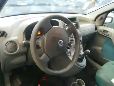 Veicolo di demolizione fiat panda (169) 1.2 8v dynamic dell'anno 2004 alimentato 188a4000