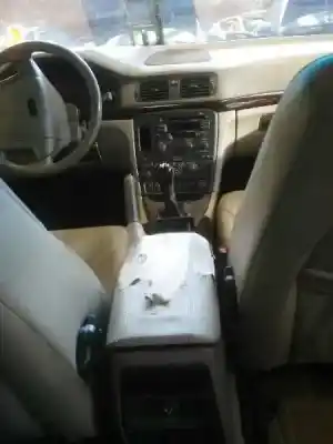 Vehicul casat volvo s80 berlina 2.9 al anului 1998 alimentat b6304s3