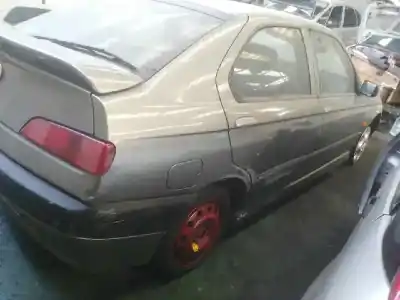 Veicolo di demolizione alfa romeo 146 1.4 t.spark dell'anno 1997 alimentato ar33503