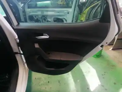 Vehicul casat seat leon (kl1) fr al anului 2020 alimentat dttc