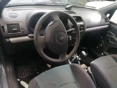 Здавання транспортного засобу renault clio ii fase i (b/cb0) 1.5 dci (b/cb08) року 2005 потужний 