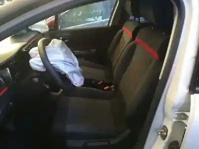 Veículo de Sucata citroen c3 elle do ano 2018 alimentado hmz