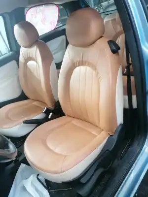 Veicolo di demolizione lancia ypsilon (101) 1.4 16v oro (10.2006->) dell'anno 2006 alimentato 843a1000