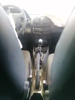 Veículo de Sucata dacia duster 1.6 16v cat do ano 2011 alimentado k4m606