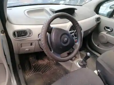 Scrapping Vehicle renault modus 1.4 16v of the year 2005 powered k4j770