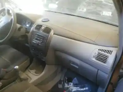 Veículo de Sucata mazda premacy (cp) 2.0 turbodiesel do ano 1999 alimentado rf