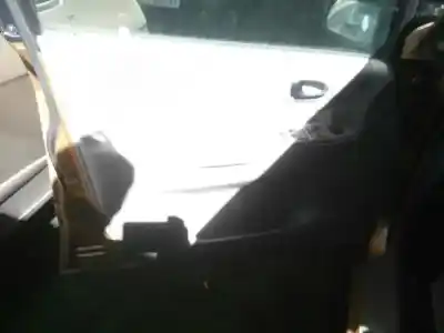 Veículo de Sucata mazda premacy (cp) 2.0 turbodiesel do ano 1999 alimentado rf