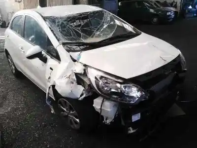 Veículo de Sucata kia rio concept do ano 2016 alimentado g4la