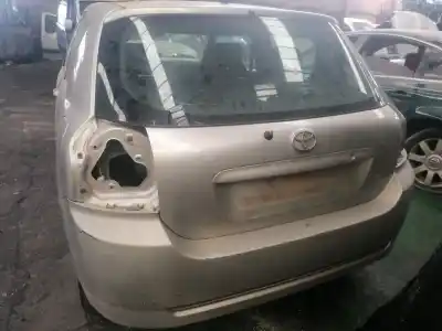 Sloopvoertuig toyota corolla (_e12_) 1.4 d (nde120_) van het jaar 2006 aangedreven 1ndtv