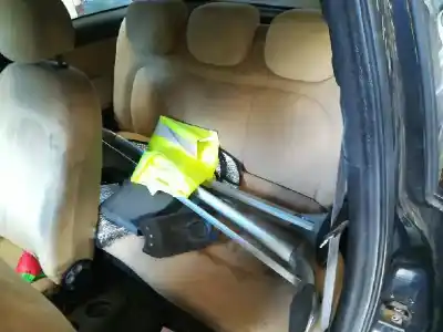 Veicolo di demolizione lancia ypsilon (101) 1.3 16v multijet argento dell'anno 2003 alimentato 188a4000