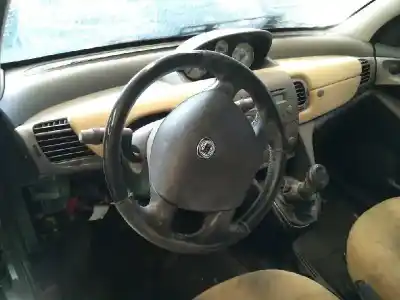 Veicolo di demolizione lancia ypsilon (101) 1.3 16v multijet argento dell'anno 2003 alimentato 188a4000