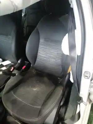 Veículo de Sucata peugeot 208 access do ano 2013 alimentado 8hr