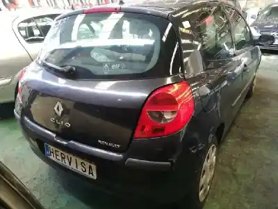 Veículo de Sucata renault clio iii pack authentique do ano 2005 alimentado d4f740