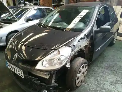 Veículo de Sucata renault clio iii pack authentique do ano 2005 alimentado d4f740