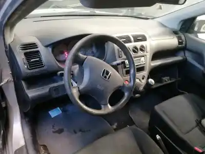 Veicolo di demolizione honda                                              civic 5 puertas (eu7/8)                                                                                                                                                                                                                                    4ee2                                                                                                                                                                                                                                                       dell'anno 2004 alimentato 4ee2