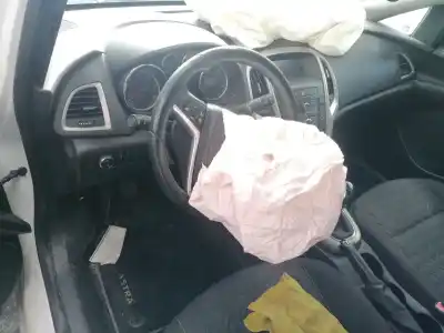 Scrapping Vehicle opel astra j (p10) 1.7 cdti (68) of the year 2013 powered a17dtj