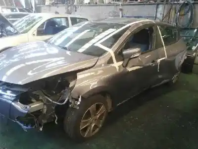 Veicolo di demolizione renault clio iv dynamique dell'anno 2015 alimentato k9k608