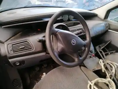 Здавання транспортного засобу fiat                                               ulysse (179)                                                                                                                                                                                                                                               2.2 jtd dynamic                                                                                                                                                                                                                                            року 2004 потужний 