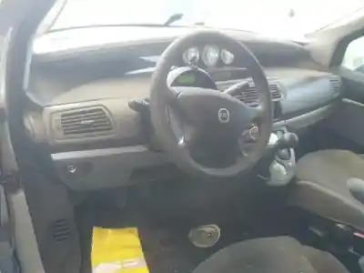 Здавання транспортного засобу fiat                                               ulysse (179)                                                                                                                                                                                                                                               2.2 jtd dynamic                                                                                                                                                                                                                                            року 2004 потужний 4hw