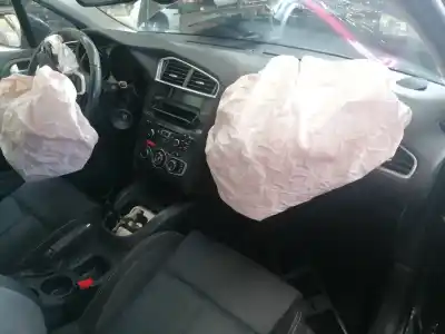 Veículo de Sucata citroen c4 lim. 1.6 hdi fap do ano 2011 alimentado 9hp