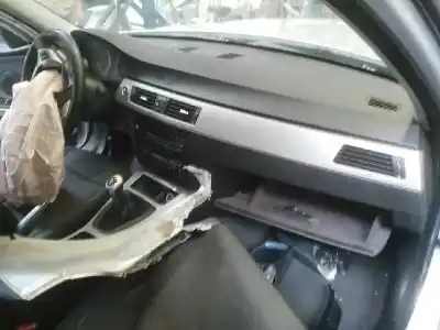 Scrapping Vehicle bmw serie 3 berlina (e90) 320d of the year 2006 powered 204d4