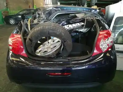 Veículo de Sucata peugeot 208 access do ano 2012 alimentado 8hr