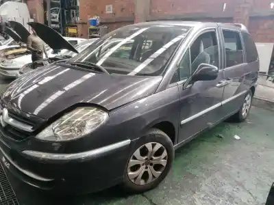 Véhicule à la ferraille citroen c8 2.2 hdi fap de l'année 2009 alimenté 4ht