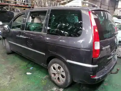 Véhicule à la ferraille citroen c8 2.2 hdi fap de l'année 2009 alimenté 4ht