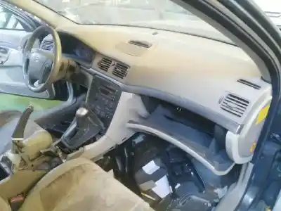 Veículo de Sucata volvo s80 berlina d5 do ano 2004 alimentado d5244t