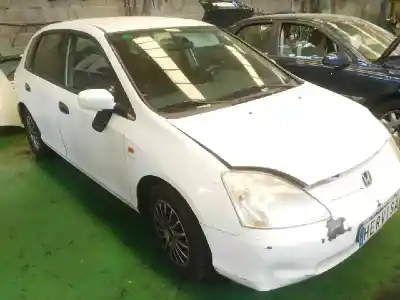 Hurda Aracı honda                                              civic 5 puertas (eu7/8)                                                                                                                                                                                                                                    d16v1                                                                                                                                                                                                                                                      yılın 2002 güçlü d16v1