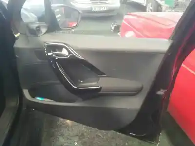 Veículo de Sucata peugeot 208 access do ano 2012 alimentado 8hr