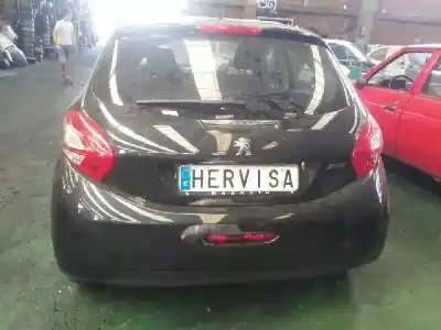 Veículo de Sucata peugeot 208 access do ano 2012 alimentado 8hr