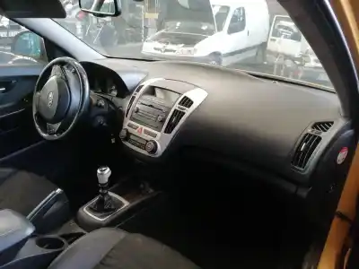 Scrapping Vehicle kia cee´d emotion of the year 2009 powered d4eaf