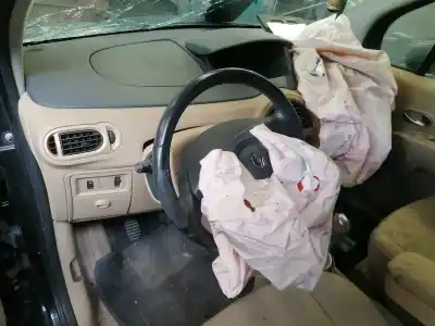 Veicolo di demolizione renault modus luxe privilege dell'anno 2006 alimentato k9k760