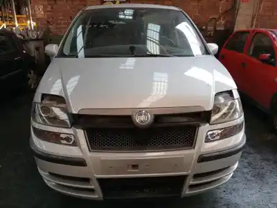 Véhicule à la ferraille fiat                                               ulysse (179)                                                                                                                                                                                                                                               2.2 jtd dynamic                                                                                                                                                                                                                                            de l'année 2005 alimenté 4hw