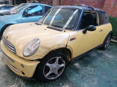 Scrapping Vehicle mini mini (r50,r53) cooper of the year 2005 powered w10b16a