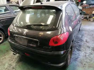 Veículo de Sucata peugeot 206 berlina gti do ano 2003 alimentado rfn
