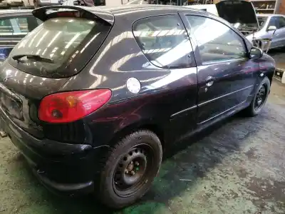 Veículo de Sucata peugeot 206 berlina gti do ano 2003 alimentado rfn