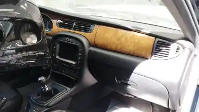 Veículo de Sucata jaguar x-type 2.0 diesel cat do ano 2003 alimentado 6b