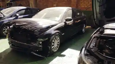 Veículo de Sucata jaguar x-type 2.0 diesel cat do ano 2003 alimentado 6b